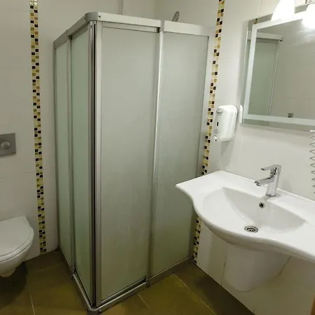 Konfor Hotel 3*